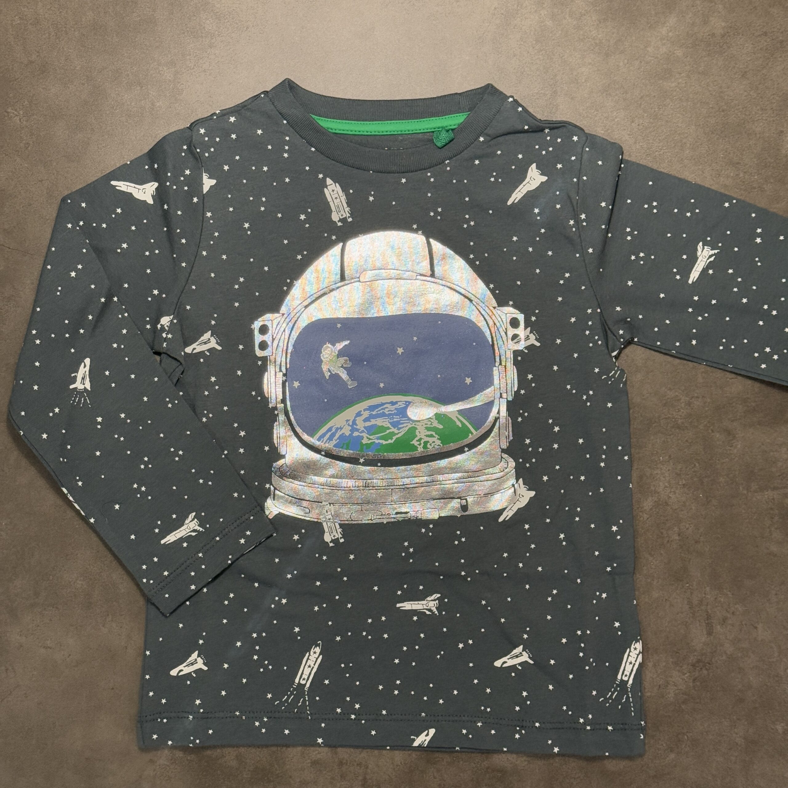 宇宙飛行士のロングスリーブ